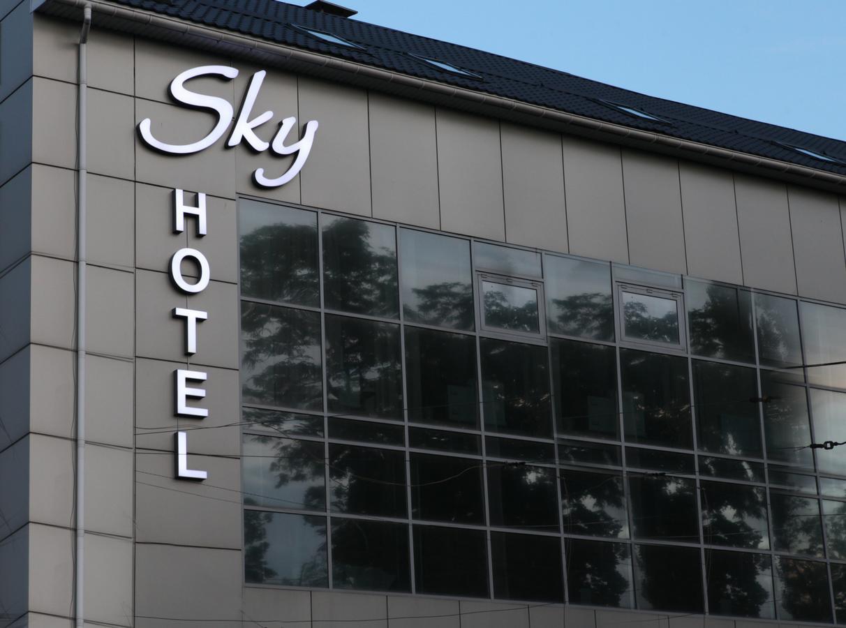 Sky Hotel Dnipro Exterior photo